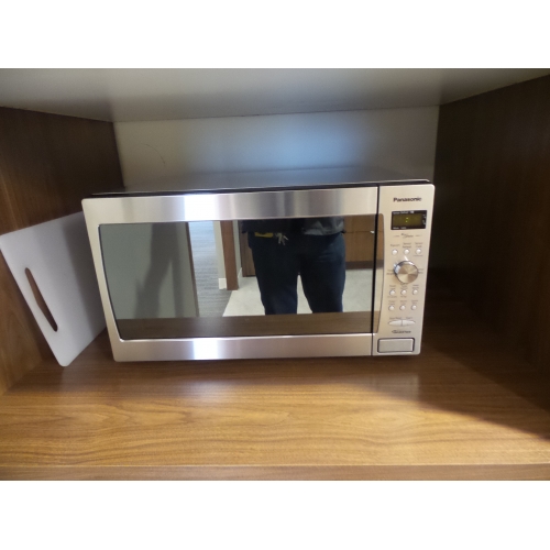 Panasonic Stainless Steel 1.6 cu ft 1250w Sensor Microwave Oven